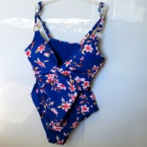 Brand new swimsuit size 8 George